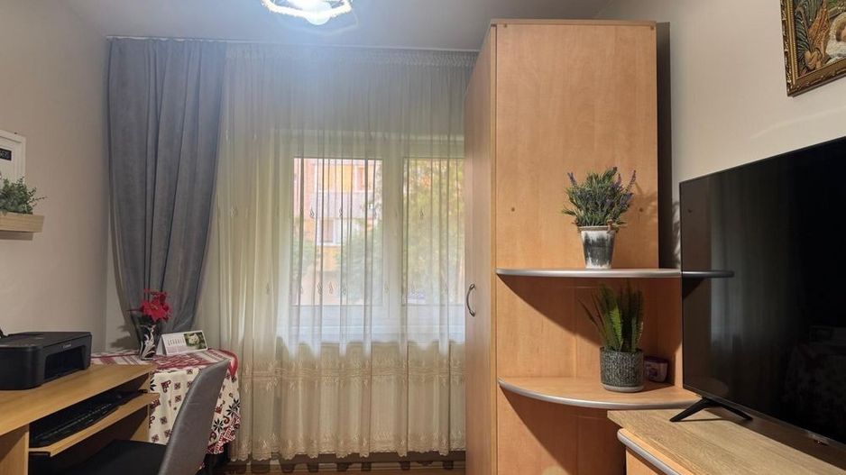2 Camere Racadau, 53mp, liber, 114000Euro - Poză 9