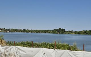 Priveliste spre lac! - Poză 3