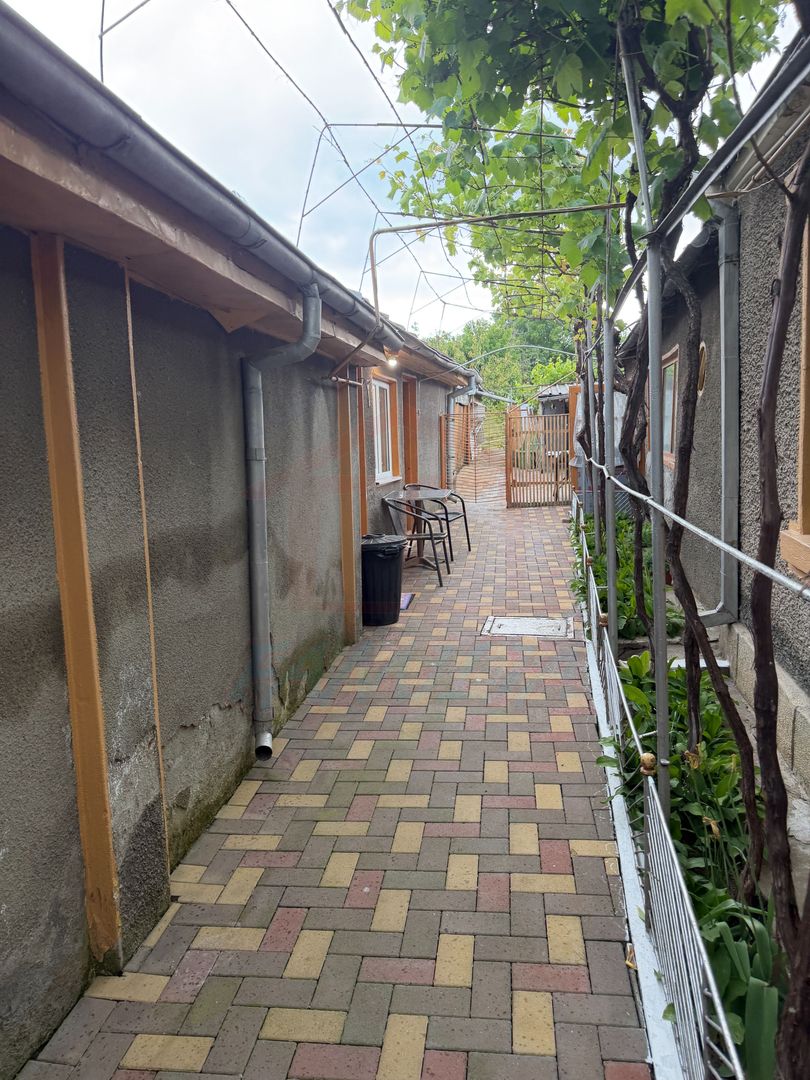 700 mp, teren intravilan, zona Centru, 150.000 euro - Poză 3