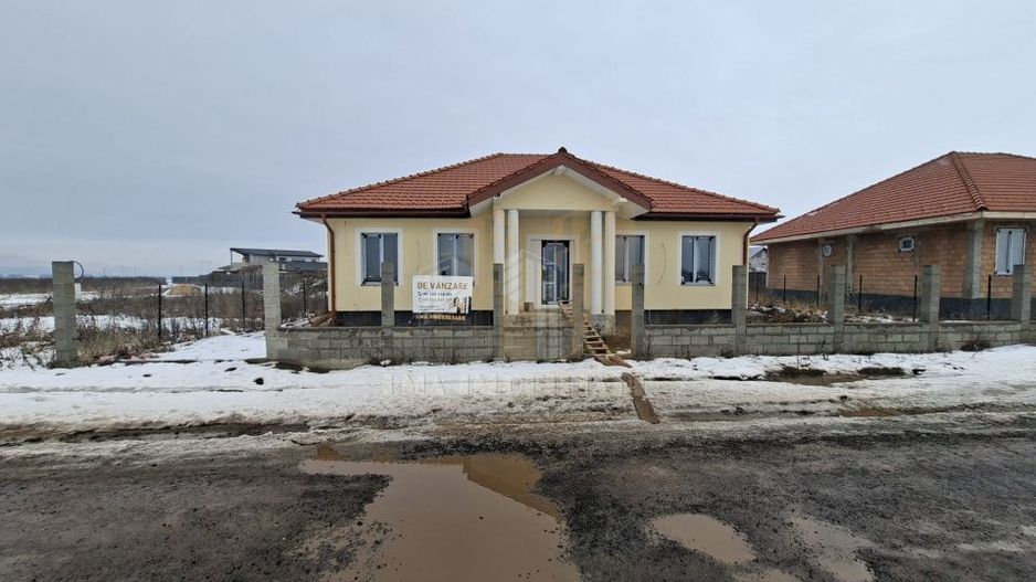Ocazie! Casa individuala 4 camere Sanpetru Brasov - Poză 1