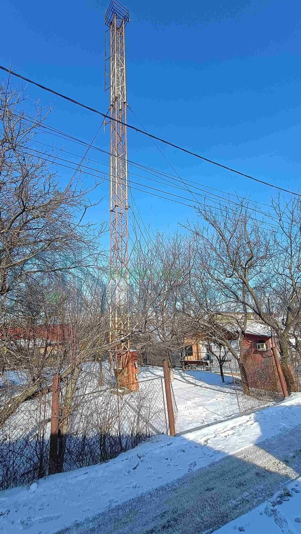 Pilon antena 26m, cabina echipamente si 300m teren, Paun - Barnova - Poză 2