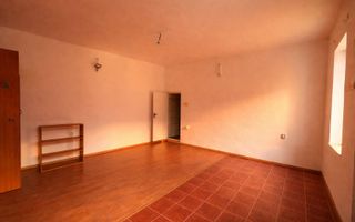 Spatiu de inchiriat 30 mp, parcare, zona semicentrala - Poză 2