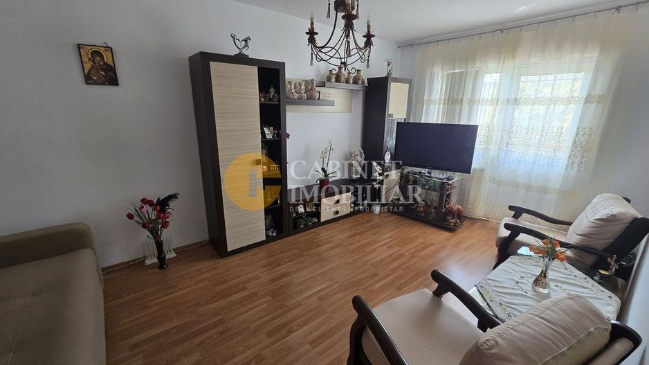 De vânzare apartament 3 camere – Tg Cucu - Poză 3