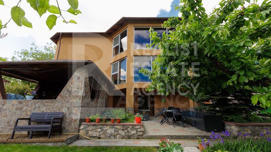 Vânzare, casă, 3 nivele, 6 camere, Mileștii Mici - Poză 1