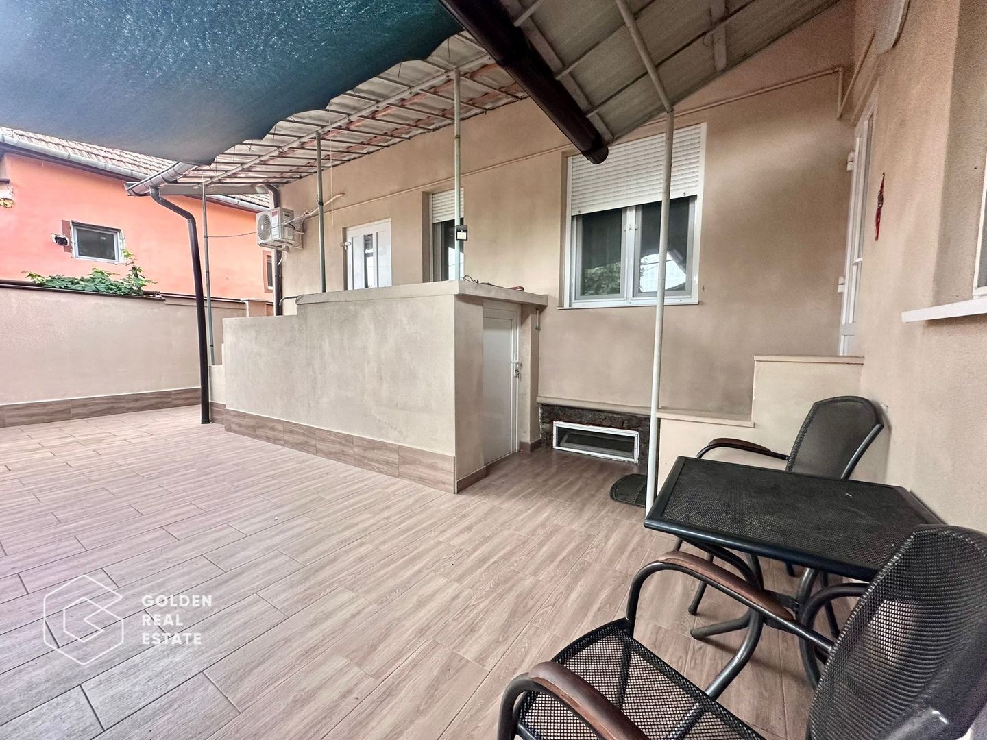 Casa centrala cu 3 camere, curte privata și gradina - Poză 19