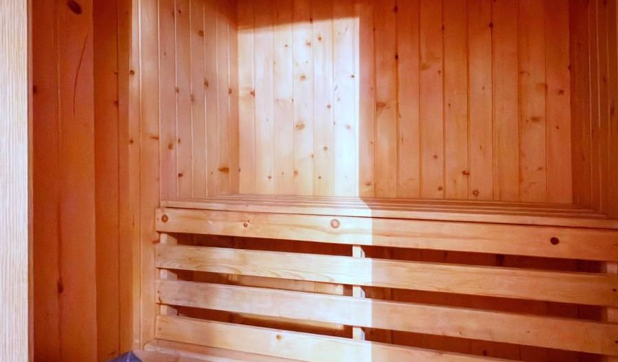 Apartament elegant cu saună proprie - Calea Mosilor 5/8 bloc 1980 - Poză 12