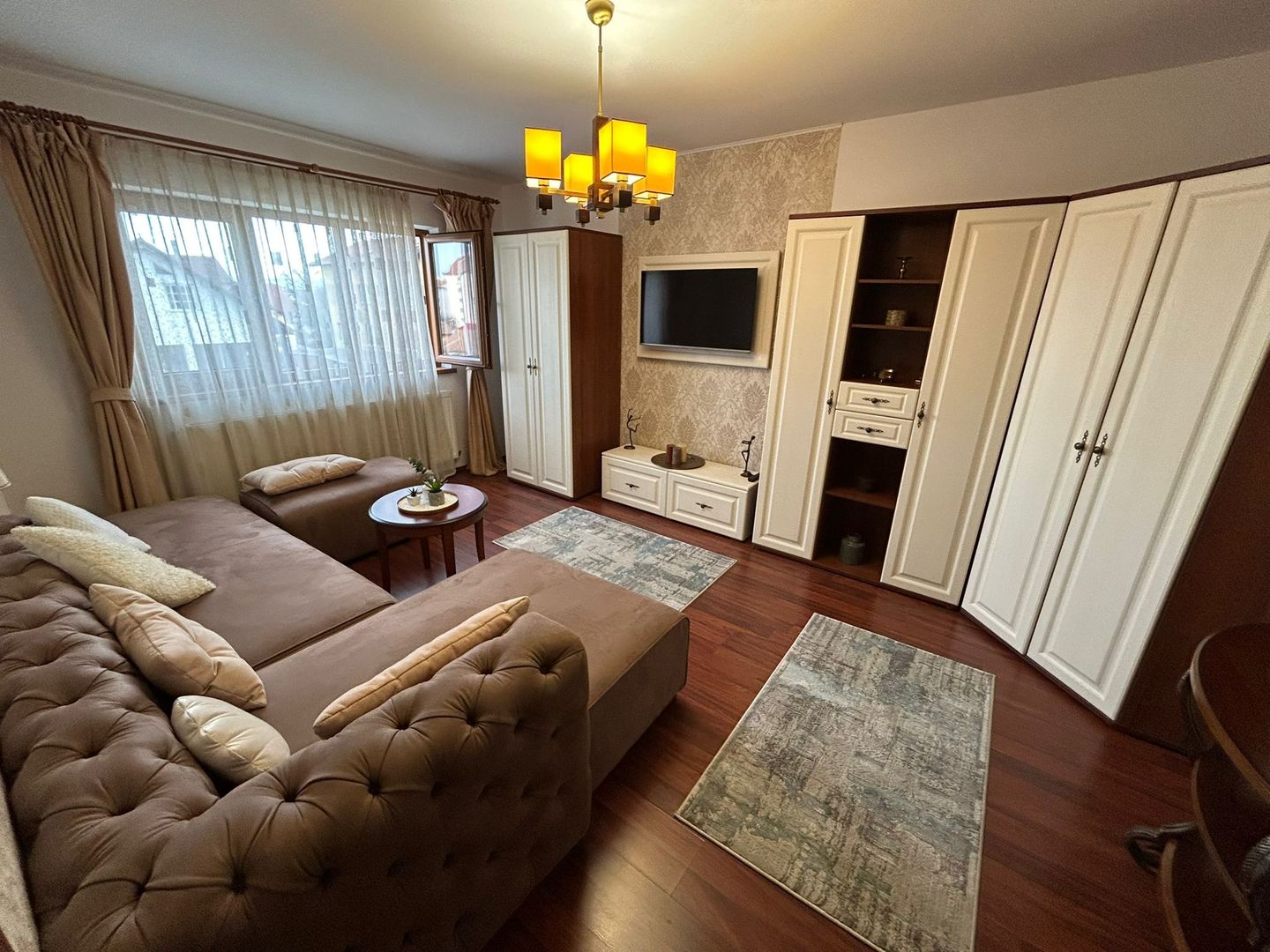 Apartament 2 camere, etaj 2 - zona Cetate - Poză 3