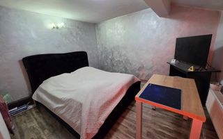 Casa 8 camere, cu 2 corpuri de cladire,  387 mp teren, zona Centru - Poză 6