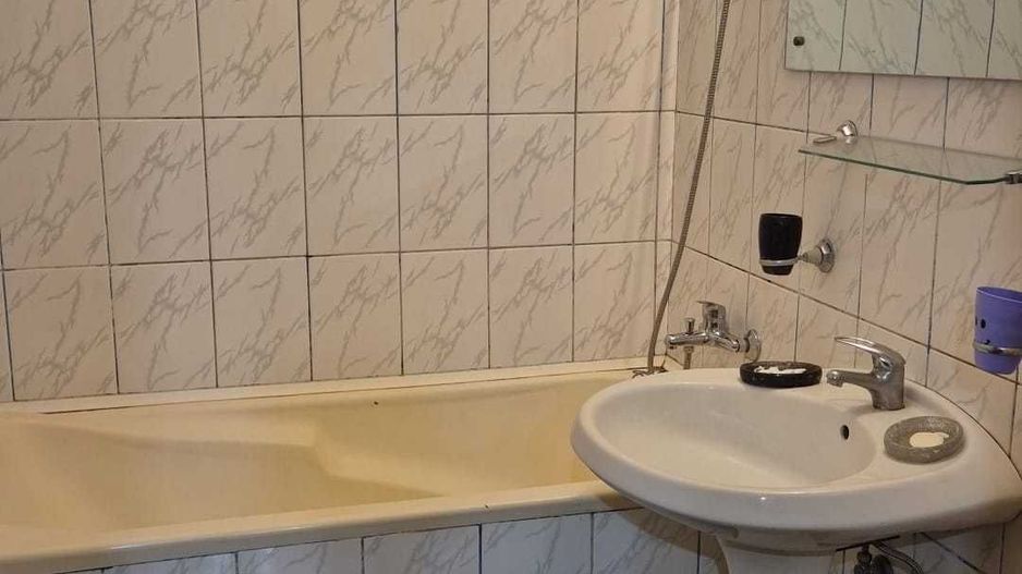 Apartament 3 camere, 2 băi, balcon, bloc reabilitat, Sector 2, 70 mp - Poză 8