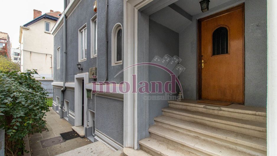 Inchiriere - Rezidenta/Birouri - Vila cu curte - Aviatorilor - Poză 3