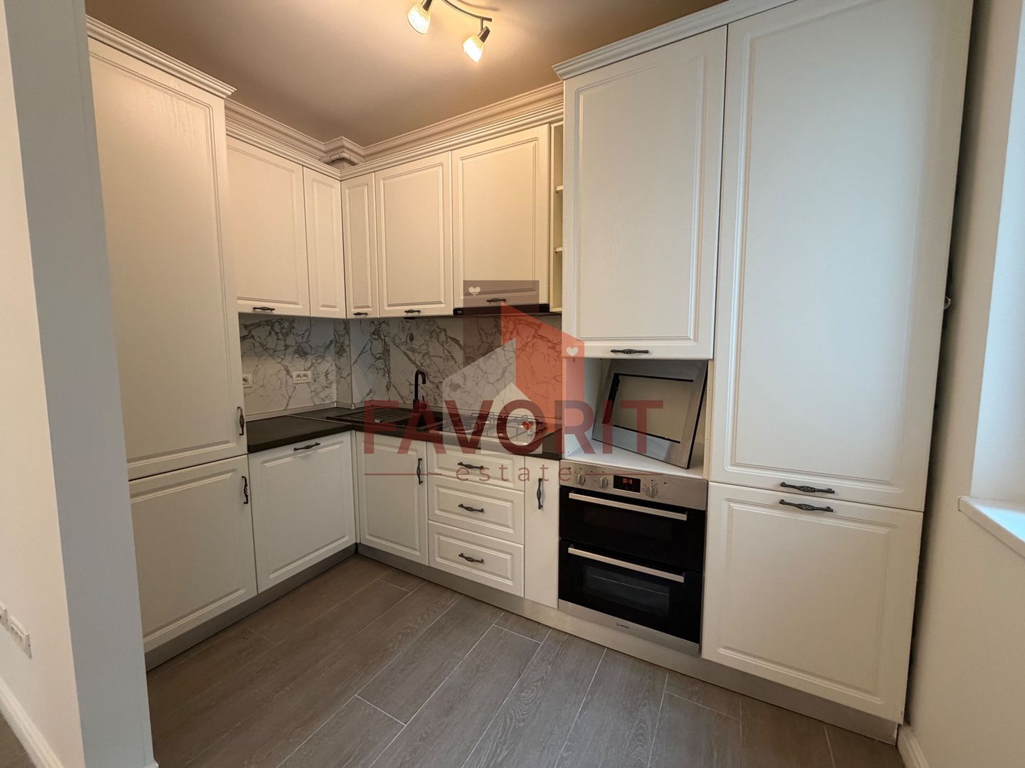 Curte proprie 103mp. Dumbravita - Decathlon. 2 parcari - Poză 1