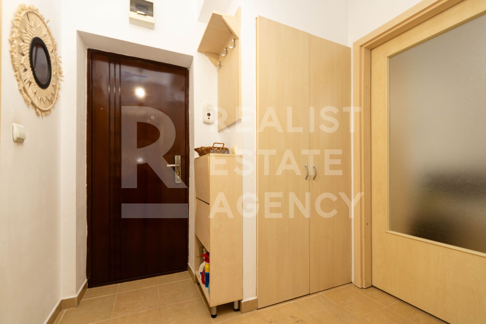 Vânzare, garsonieră în zona Drumul Taberei - Poză 6