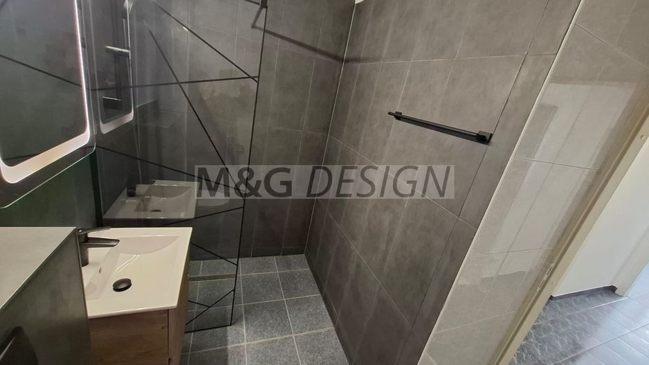 Medicina, etaj 3, CENTRALA, renovat recent - Poză 13