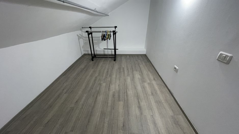 Casa moderna P+1E,spatioasa,teren 700 mp in Sacalaz - Poză 19