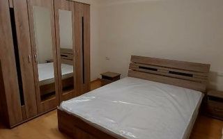 Vând apartament 3 camere la intrarea in Micro 17 Satu Mare - Poză 3