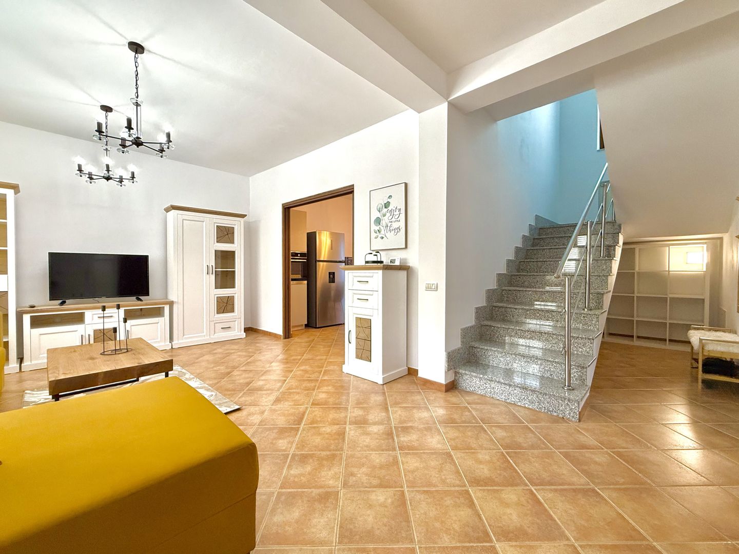 Casă tip triplex în zona centrală Dumbrăvița - Poză 5