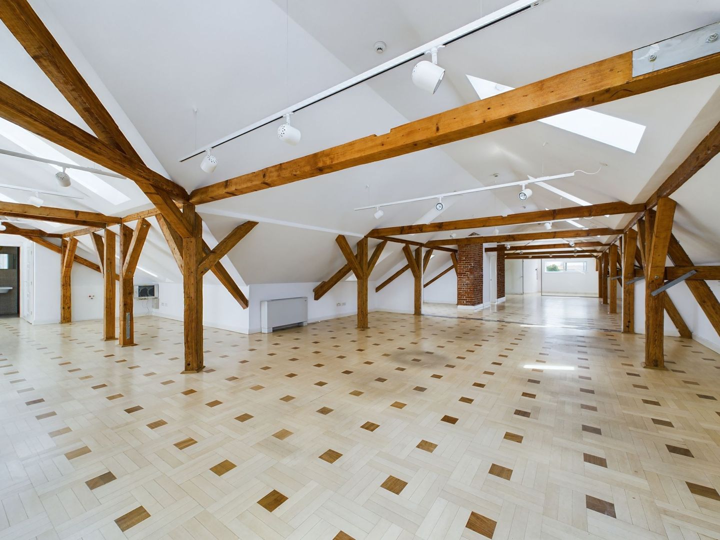 Spații de birouri lângă Tribunal - Poză 10