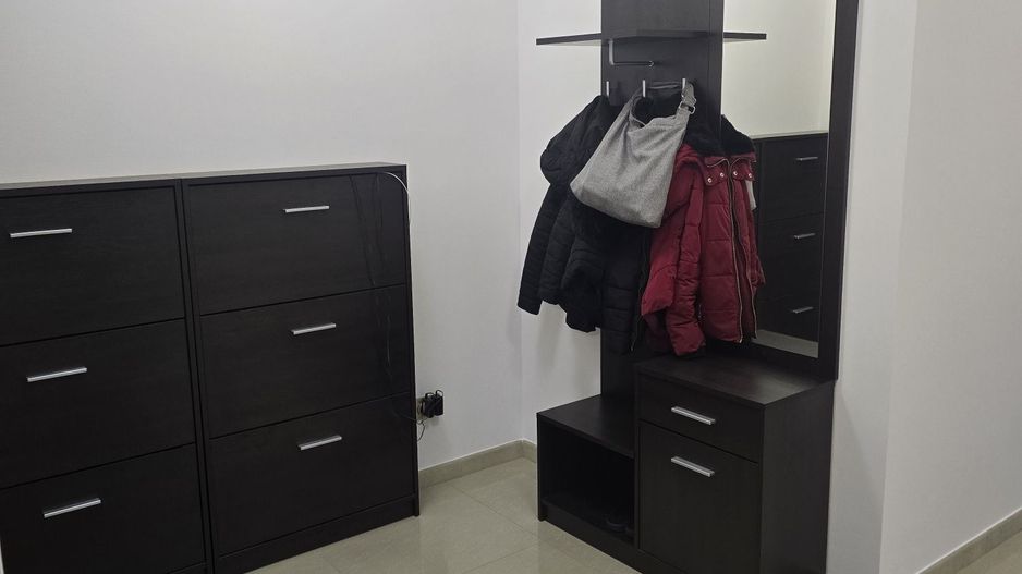 Acasă, în inima orașului – 3 camere renovate, liniște, comfort total - Poză 2