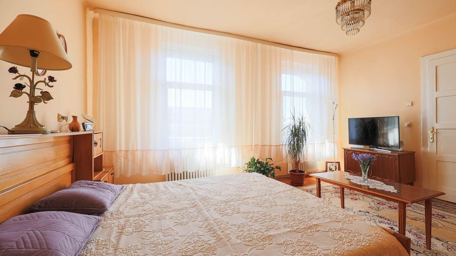 Apartament 2 camere pe Bulevardul Revolutiei - Poză 2