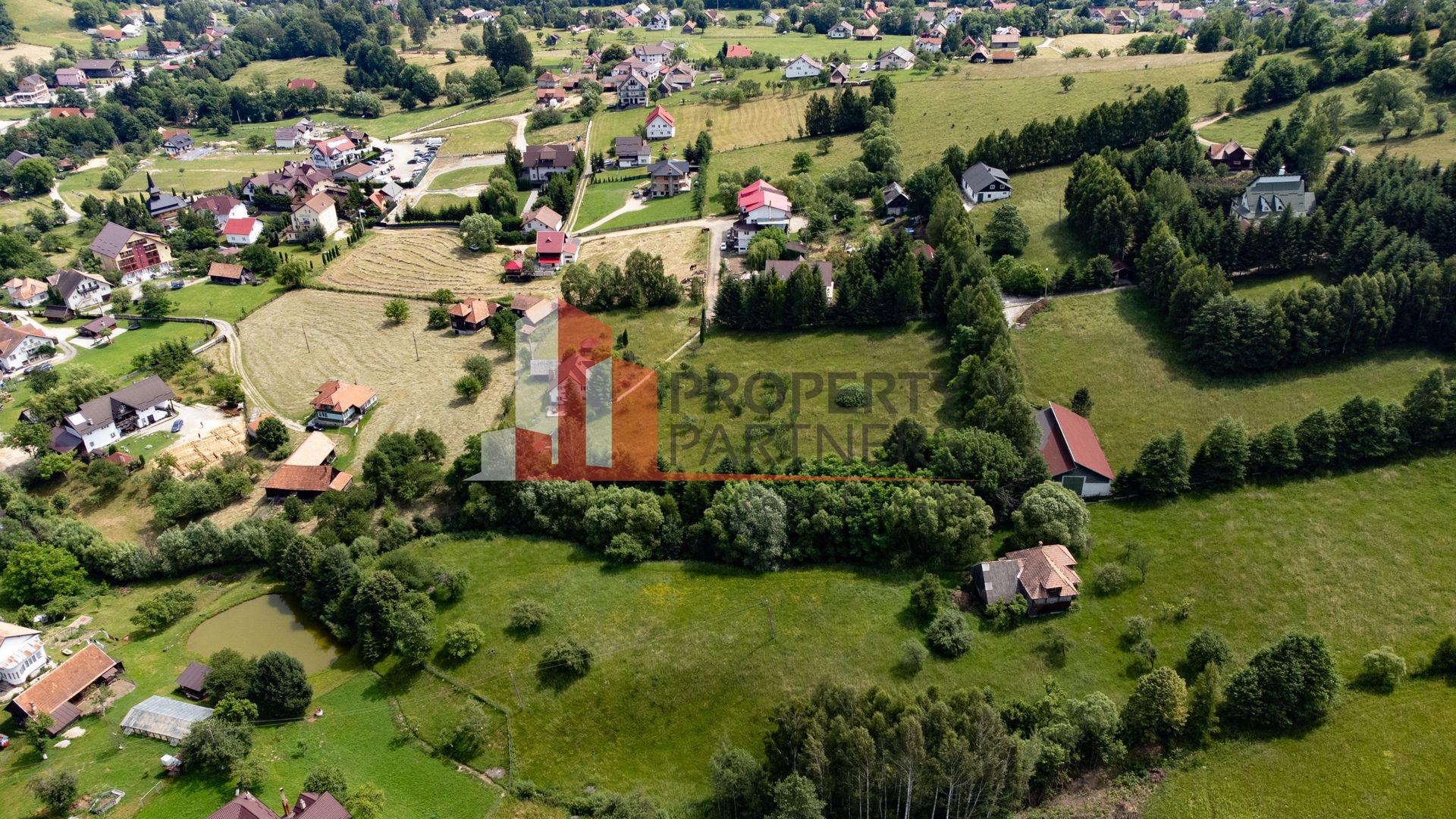 Teren de la 2772 mp Podul Simonului- Bran - Poză 6