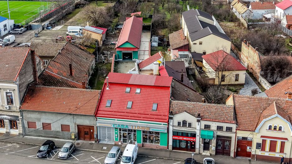 Investiție în Aradul Nou – spațiu comercial,  hala, si un penthouse - Poză 1