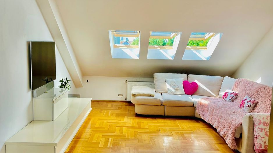 Brasadas vinde apartament cu 3 camere, NOU 116mp. - Poză 1