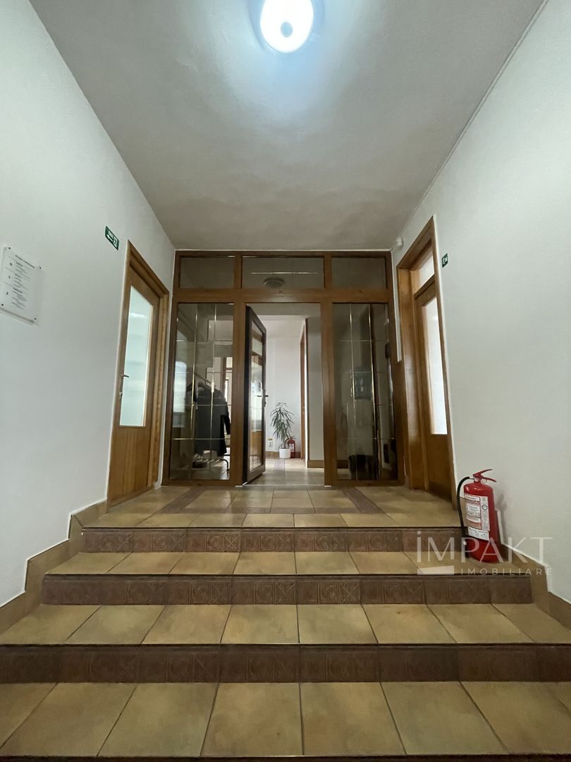 Clădire cu destinație comercială, situată într-o zonă Centrala! - Poză 5