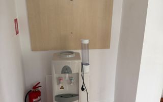 Clădire Multifuncțională 800 mp | Renovată 2024 | Ideală pentru Clinică, Birouri - Poză 19