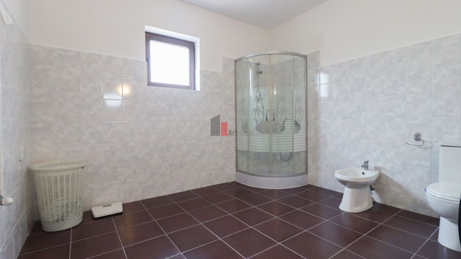 Vila "SEPHARA", teren 700 mp,  292 mp suprafata totala, NEGOCIABIL - Poză 46