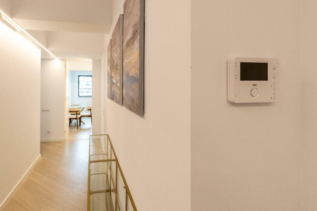 APARTAMENT 3 CAMERE SUPERB DE INCHIRIAT I PARCARE INCLUSA I CORTINA NORTH - Poză 11