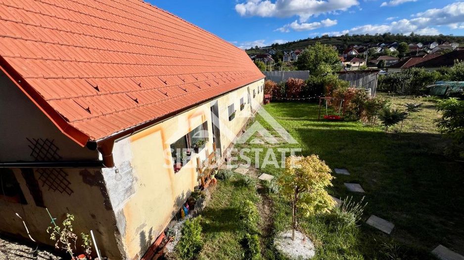 Casa moderna, spațioasa, curte generoasa pe un nivel în Sura Mare - Poză 16