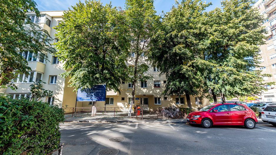 🏡 3 camere, etajul 1 – Aleea Amara, Vlaicu - Poză 1