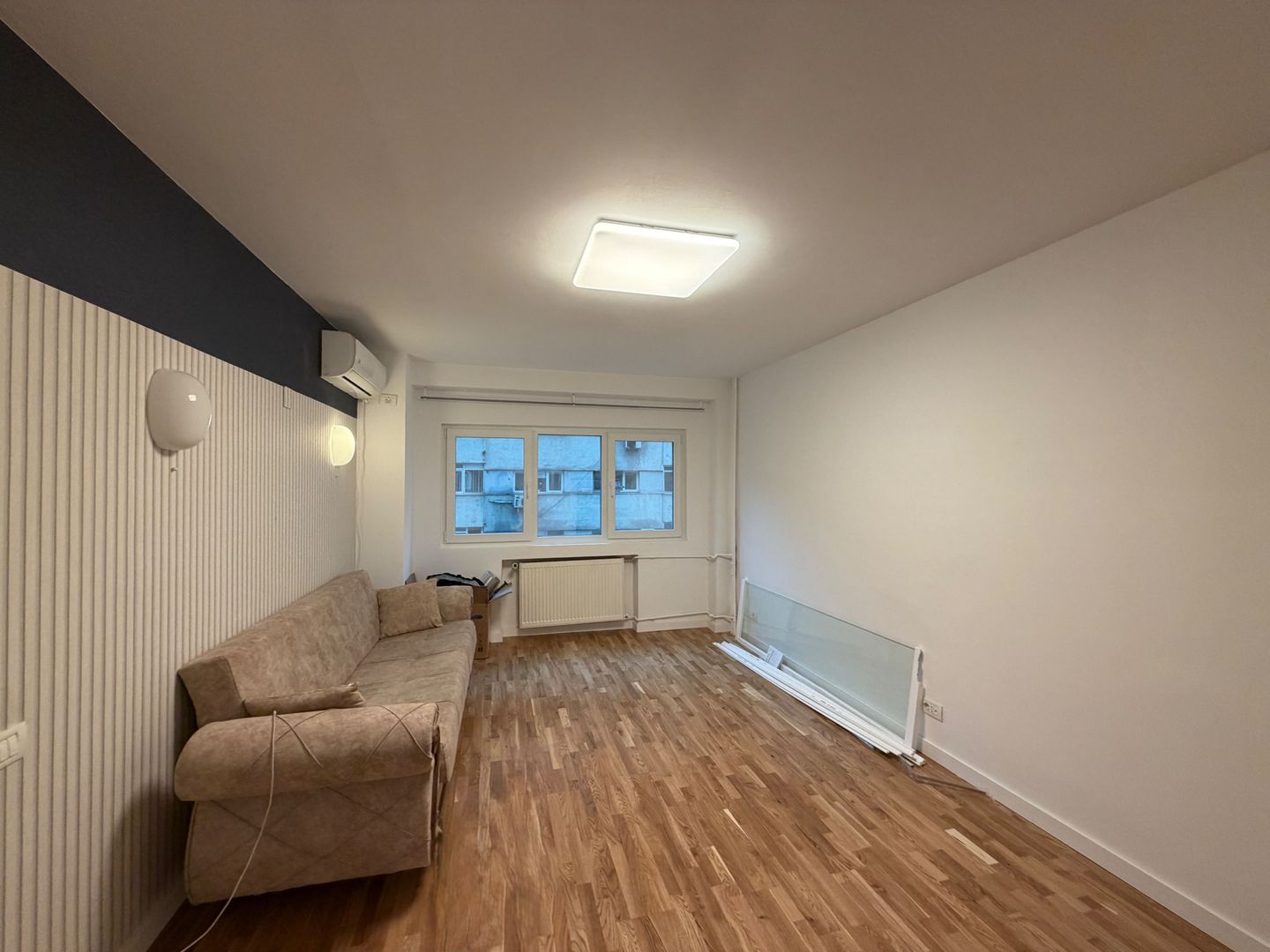 4 camere renovat| boxa | poziție excelenta Universitate - Poză 1