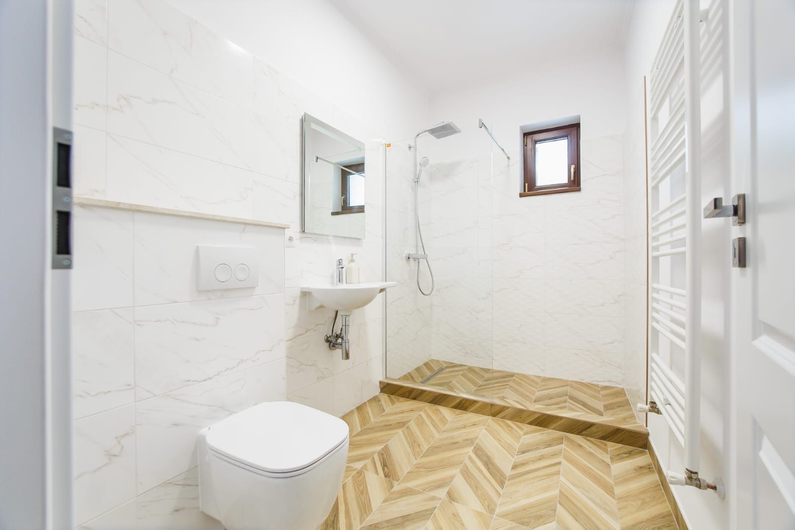 Chirie, 2 camere, Oradea, utilități incluse. 550€/lună. Comision 0 - Poză 4