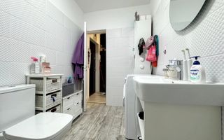 Apartament cu 2 camere+terasa de 23.6 mp/zona străzii Eroilor. - Poză 12
