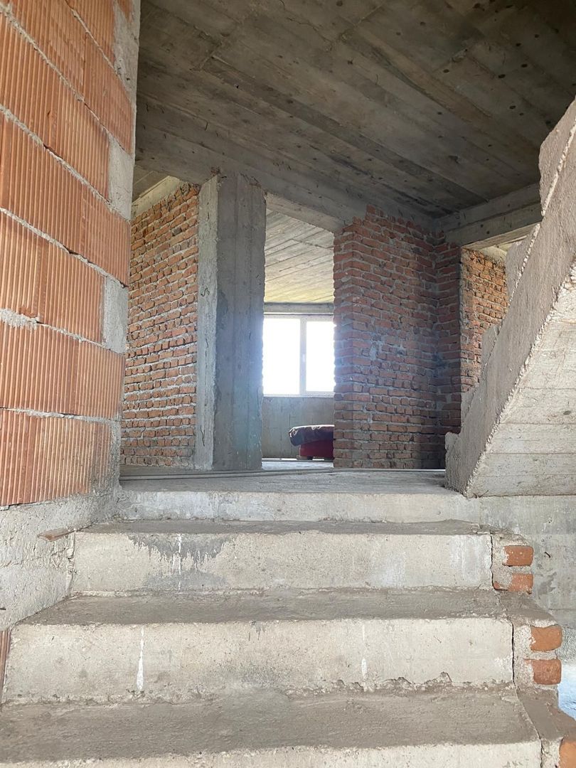 Adunatii Copaceni, vila la rosu P+1+M, teren 1044, teren 1044 - Poză 11