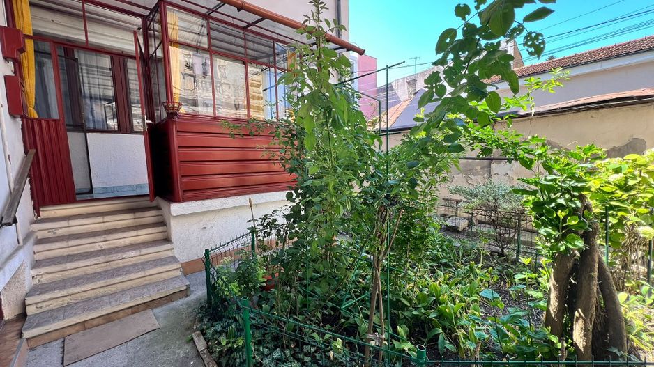 Apartament spatios cu 3 camere | 83 mp + veranda + curte | Ultracentral - Poză 20