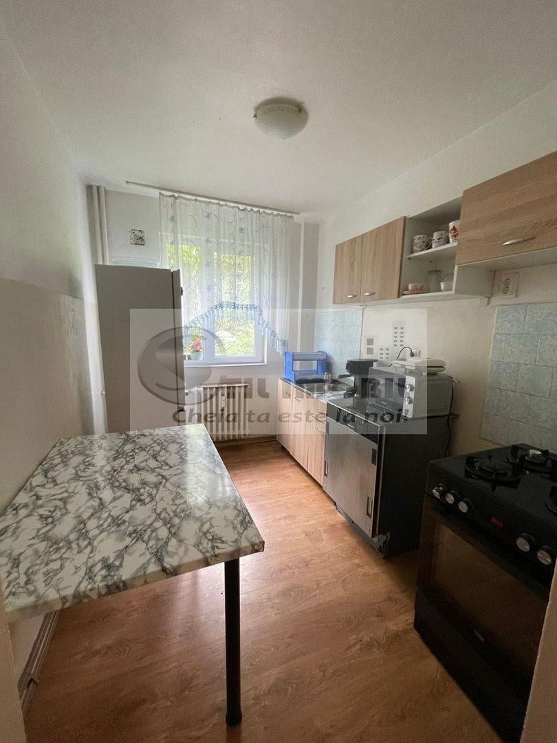 Apartament cu 3 camere, decomandat la etajul 2, in Tatarasi ! - Poză 2
