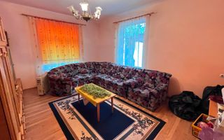 Casă săsească mobilata cu teren generos de 978 mp și anexe funcționale - Poză 2