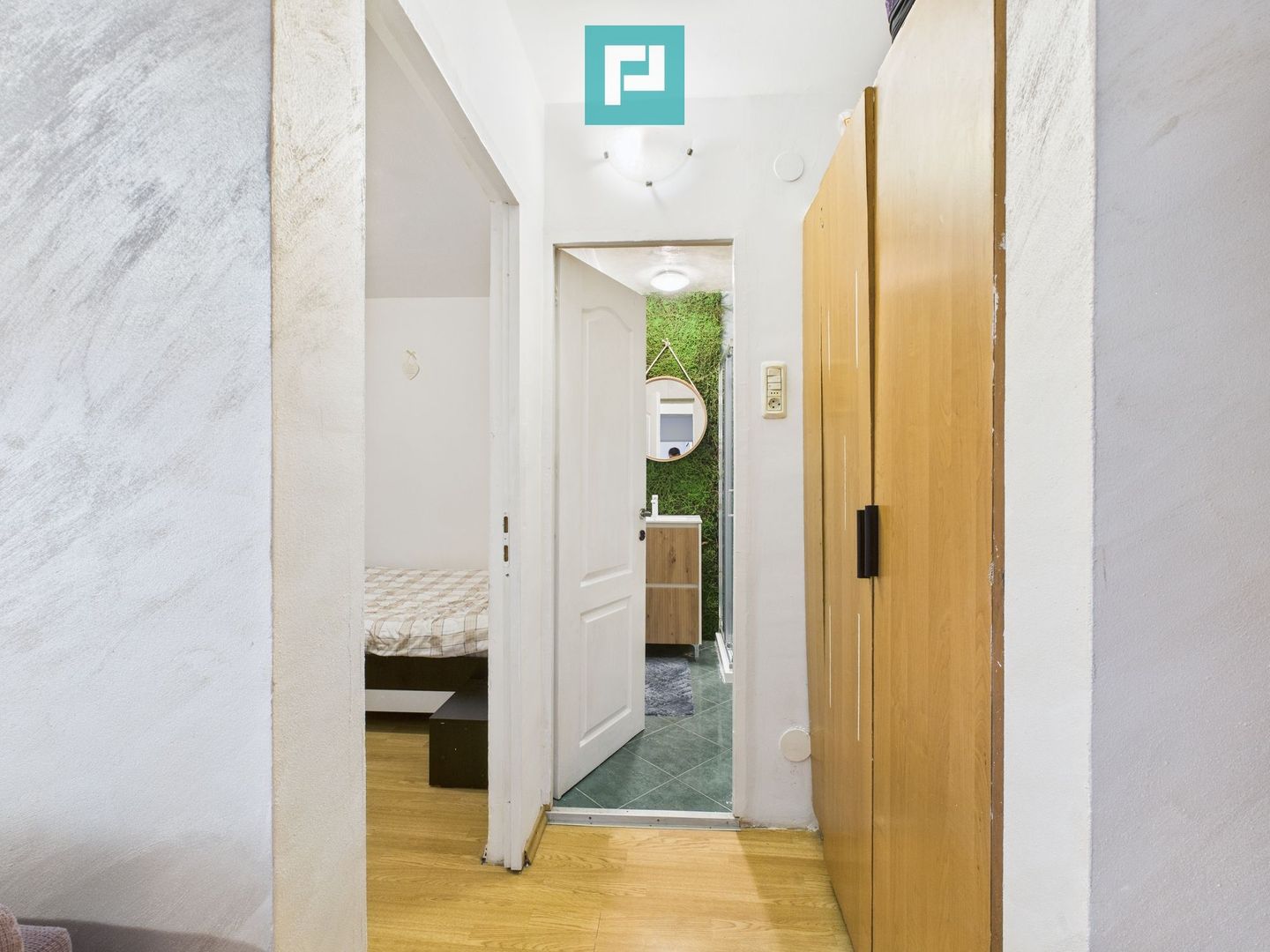 Apartament patru camere zona Confectii Arad - Poză 12