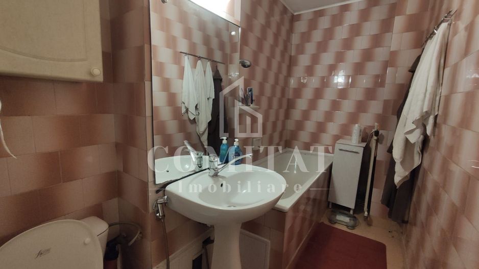 Apartament | 4 camere  | 94 mp | etaj intermediar | zona Farmec - Poză 11