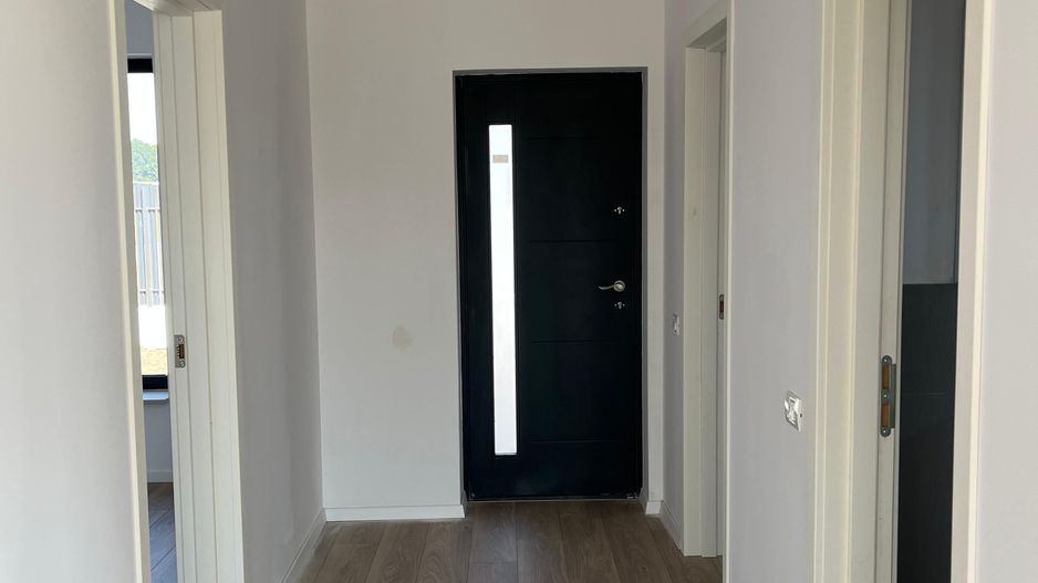 Vila pentru cei care vor spațiu, natură și acces rapid către București - Poză 16