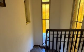 Eleganta, stil si mult potential intr-un apartament interbelic de 3 camere - Poză 13