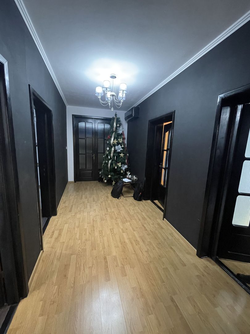 Casa S+P+E+M | 605 mp utili | 10 camere | 3 bucatarii | 4 bai | 3 terase | Garaj - Poză 18