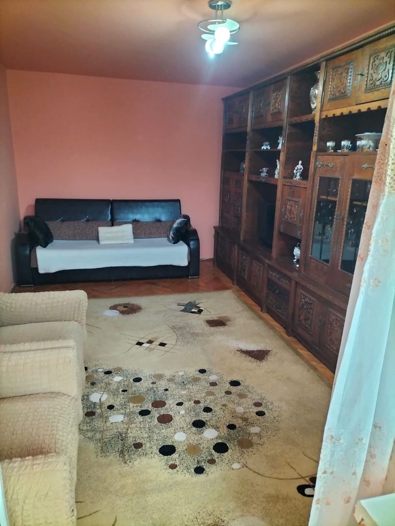 Inchiriere apartamant Zona Cetate - Poză 3