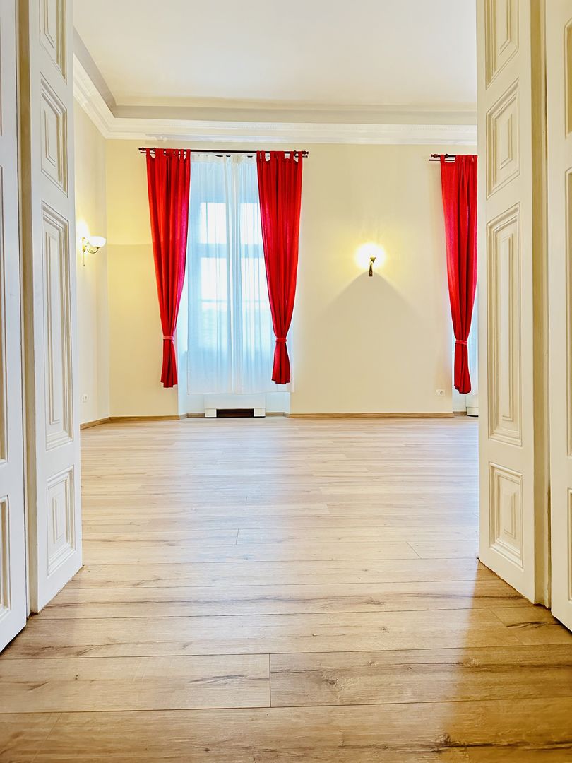 Spațiu Birouri de Închiriat cu Vedere Minunată în P-ta Unirii, Com 0% - Poză 6