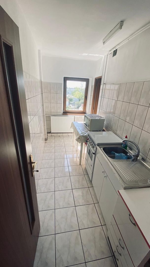 Apartament o cameră la 5 minute de Cetății - Poză 3