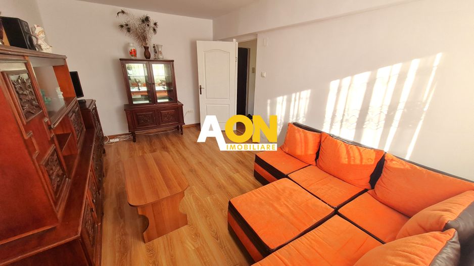 Apartament 2 Camere, Decomandat, 54 mp, Zona Cetate - Poză 2