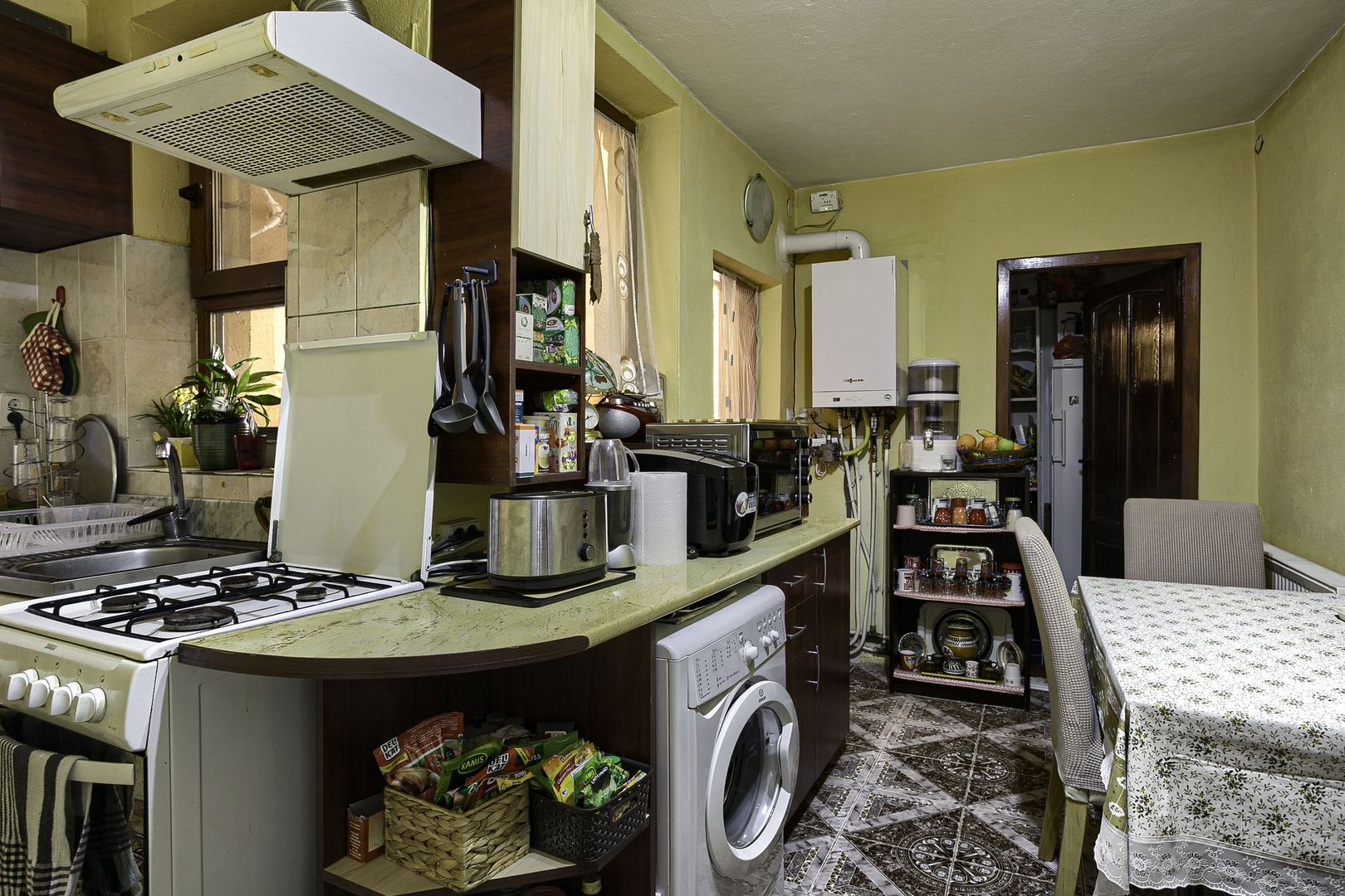 Pret redus Casă individuală la cheie situată Central, Comision 0 - Poză 5