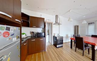 Blvd. Balcescu langa metrou Universitate, 4 camere, terasa de 50mp, 3 bai - Poză 10